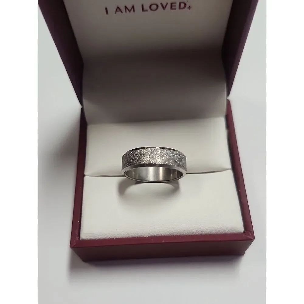 Silver Glitter Band Ring Size 7.75